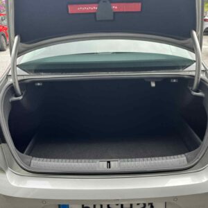 VW Passat 1.6 TDI Confortline - Image 16