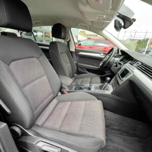 VW Passat 1.6 TDI Confortline - Image 12