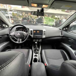 Mitsubishi Outlander 2.2 DI-D Intense - Image 10