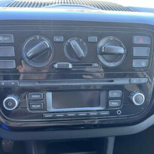 VW Up! 1.0 BlueMotion - Image 14