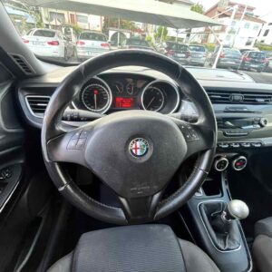 Alfa Romeo Giulietta 1.6 JTDm Distinctive - Image 8