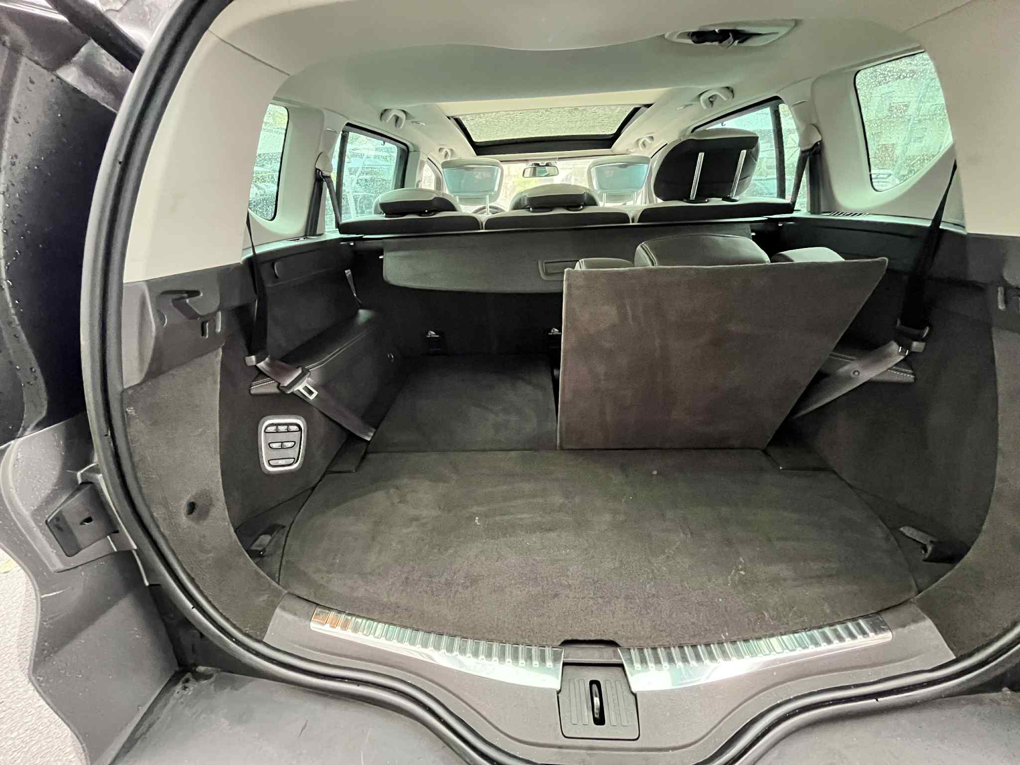 Renault Espace 1.6 dCi Initiale Paris EDC - Image 25