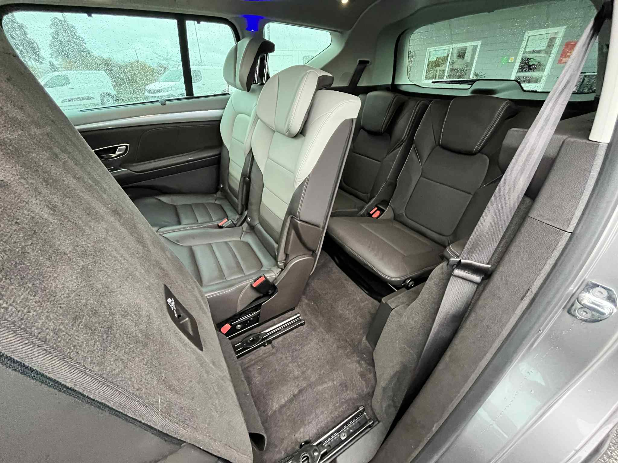 Renault Espace 1.6 dCi Initiale Paris EDC - Image 15