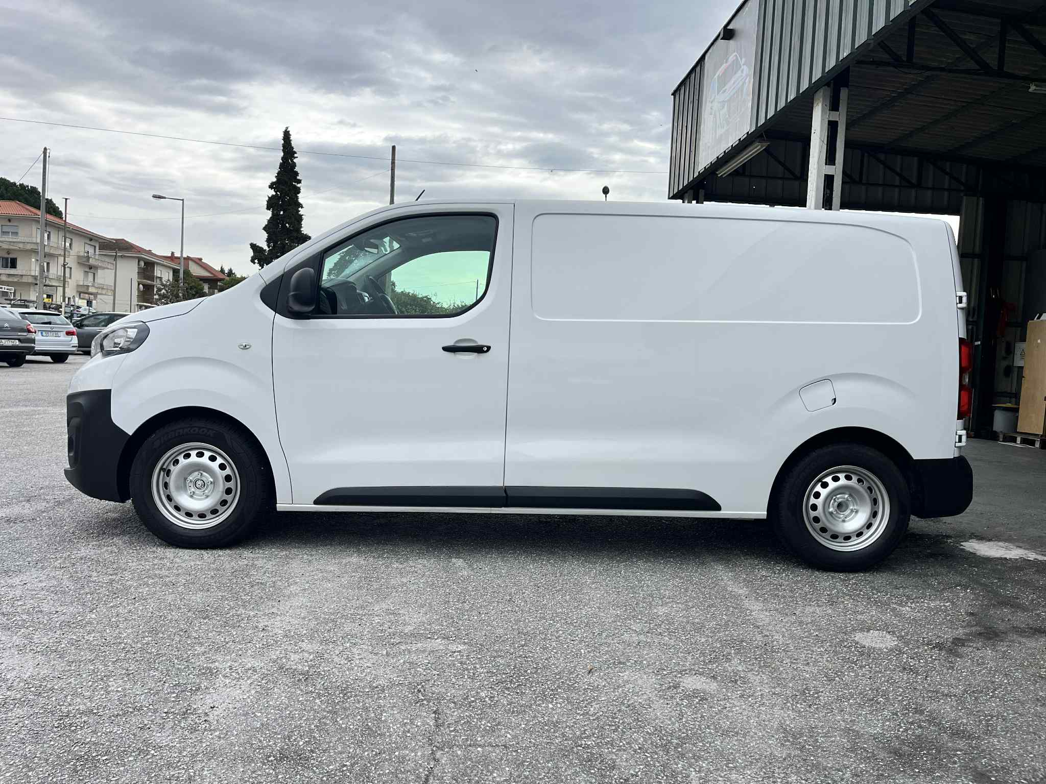 Peugeot Expert 1.6Hdi L2 IVA dedutivel - Image 3