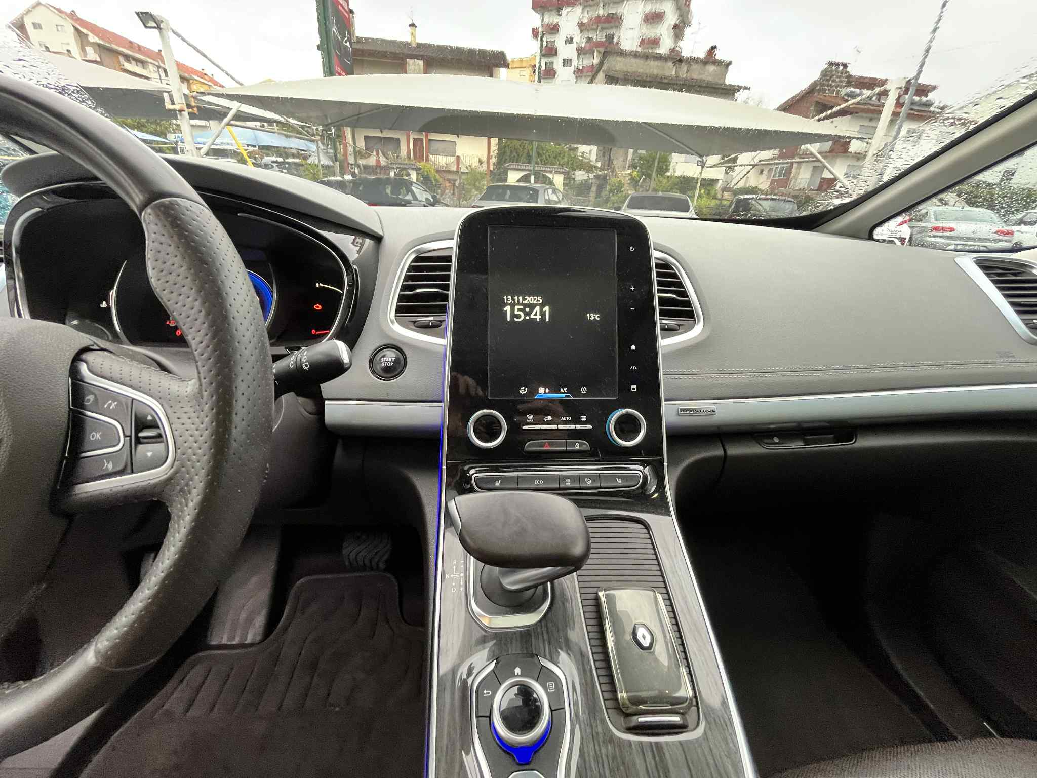 Renault Espace 1.6 dCi Initiale Paris EDC - Image 12