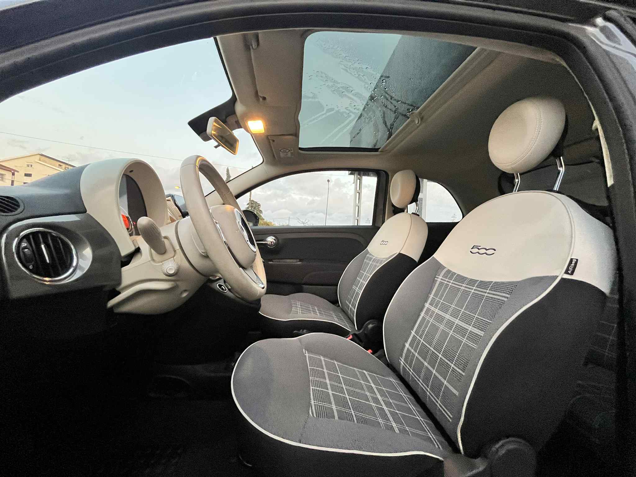 Fiat 500 1.0 Hybrid Lounge - Image 9