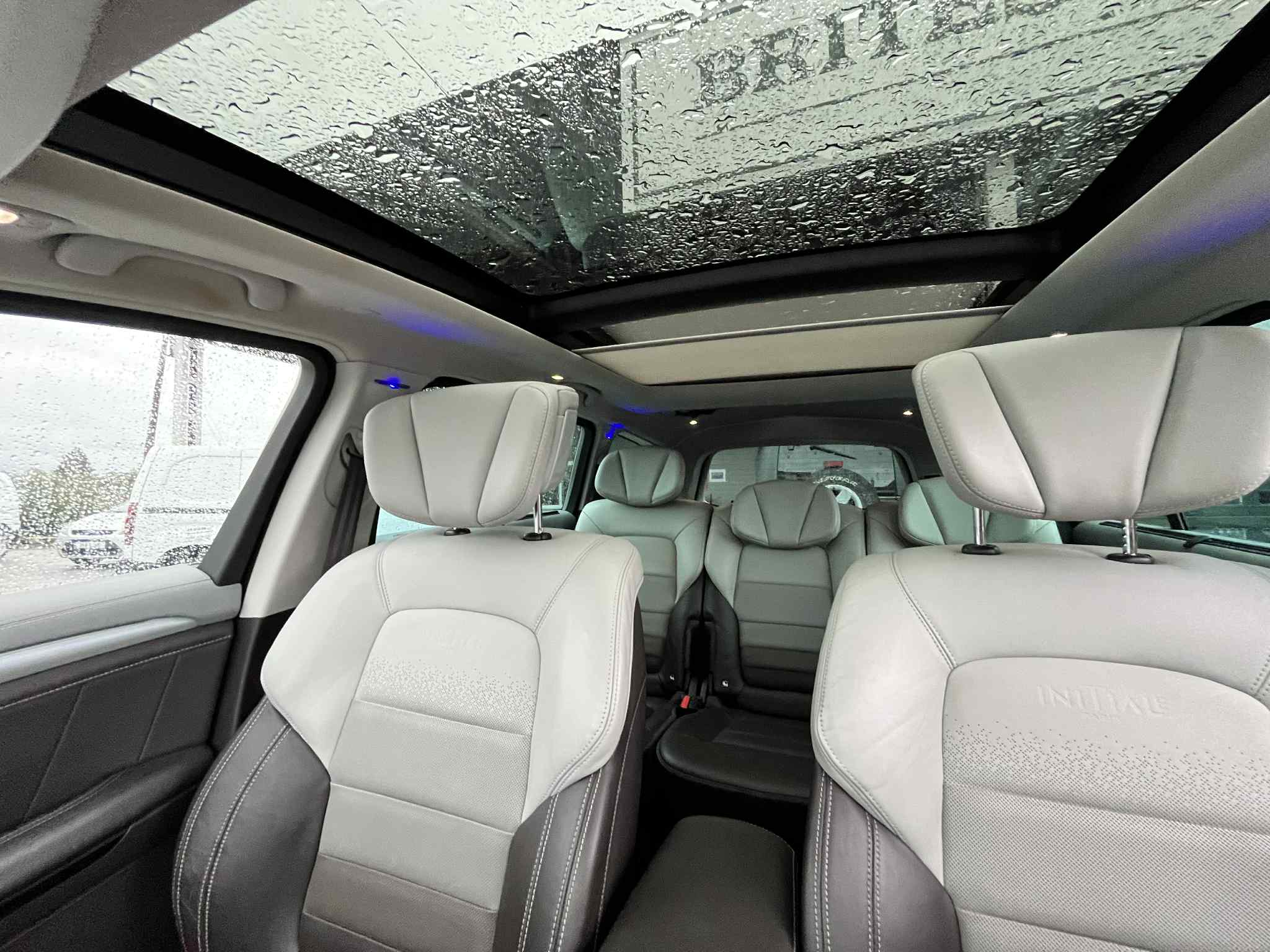 Renault Espace 1.6 dCi Initiale Paris EDC - Image 21