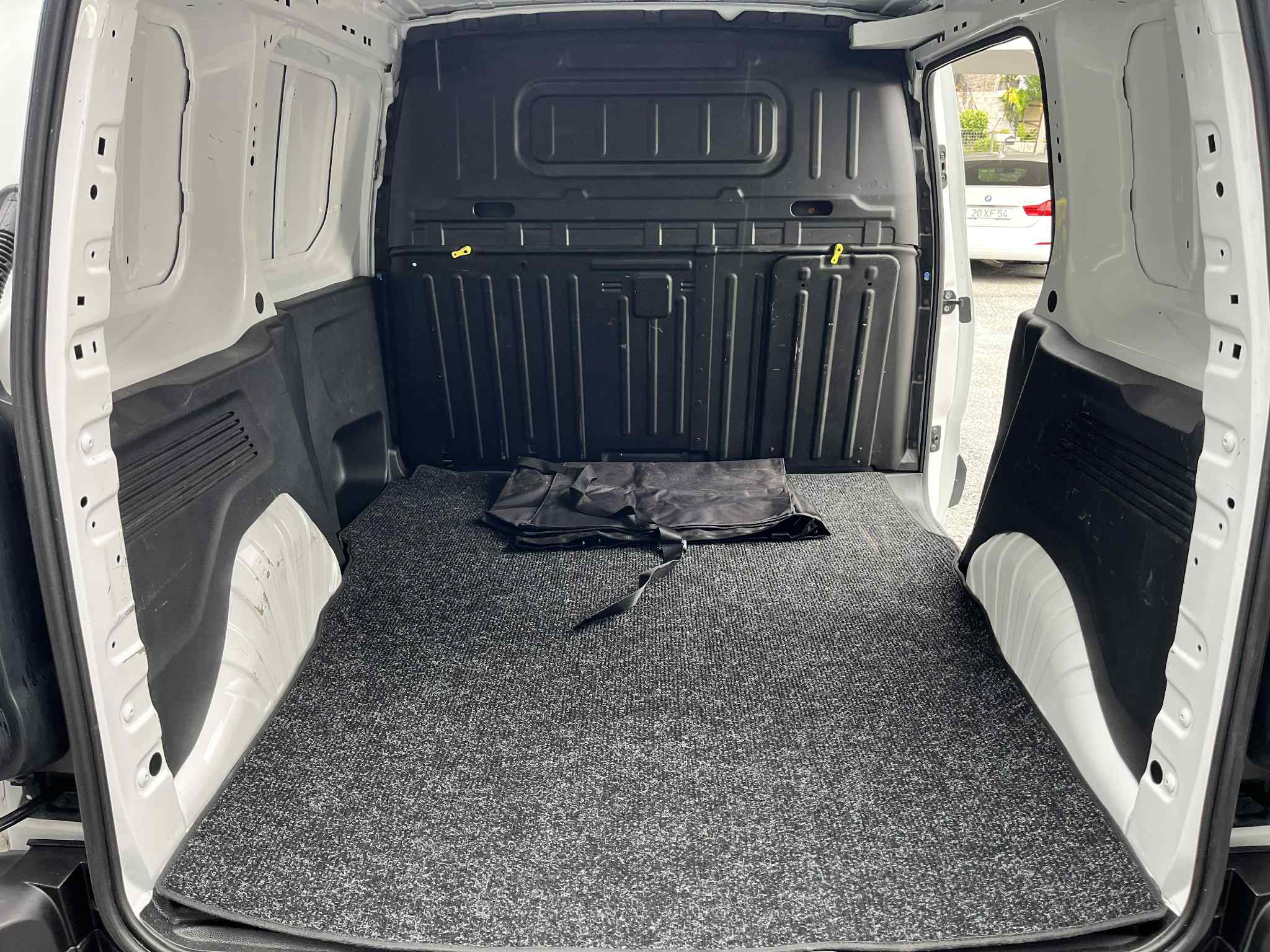 Peugeot Partner 1.6 HDi C/ IVA - Image 11