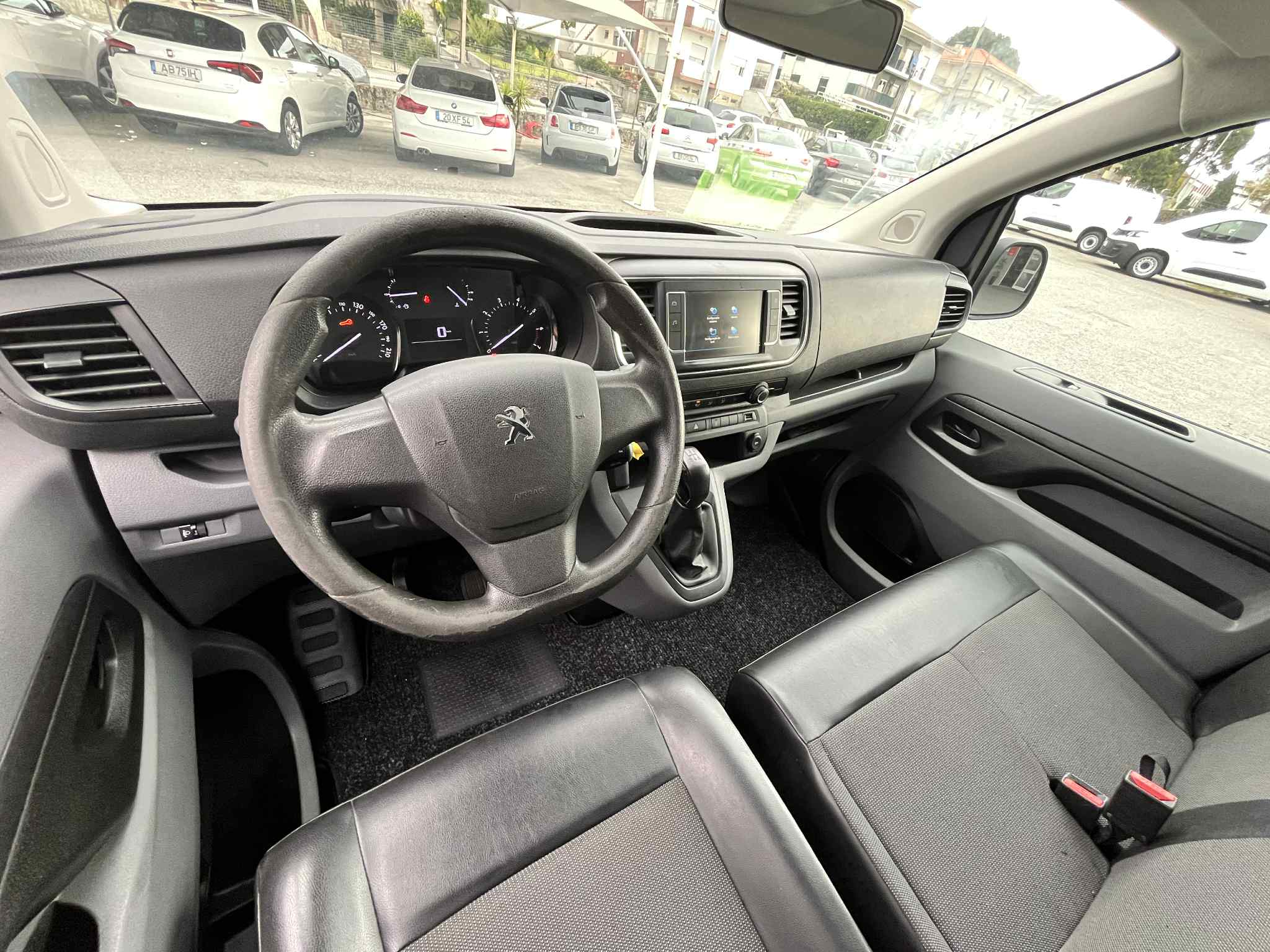 Peugeot Expert 1.6Hdi L2 IVA dedutivel - Image 10