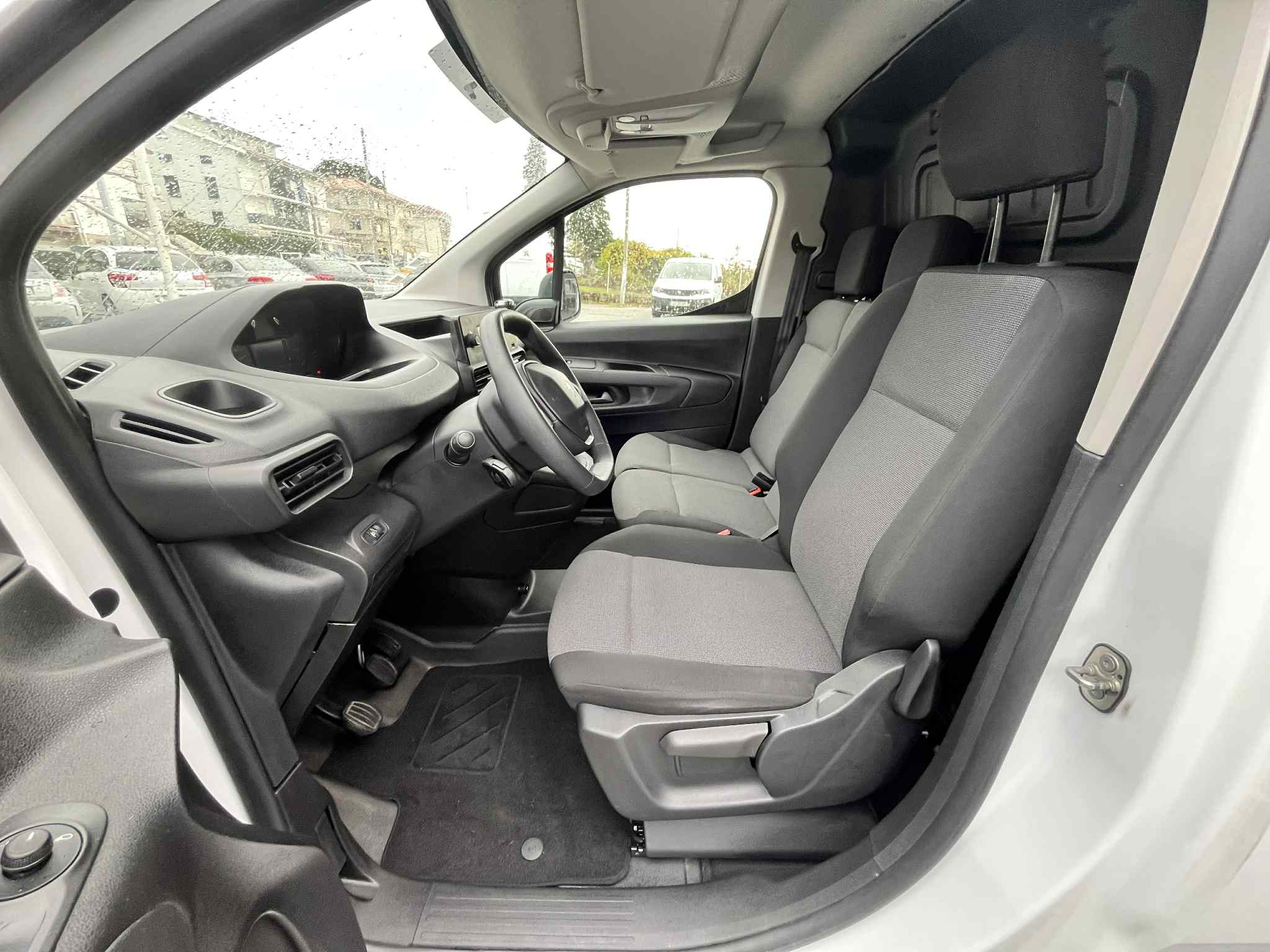 Peugeot Partner 1.6 HDi C/ IVA - Image 9