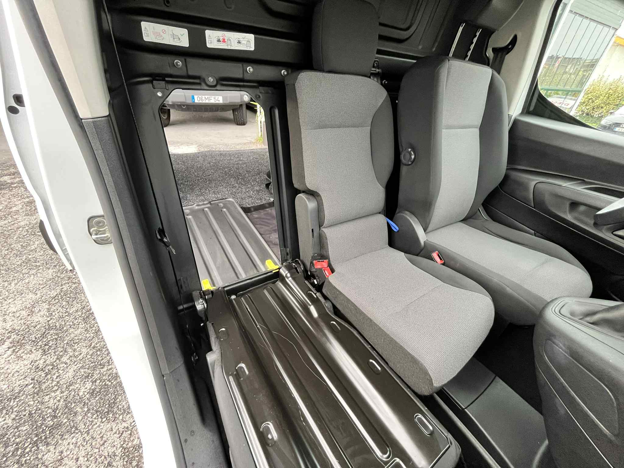 Peugeot Partner 1.6 HDi C/ IVA - Image 10