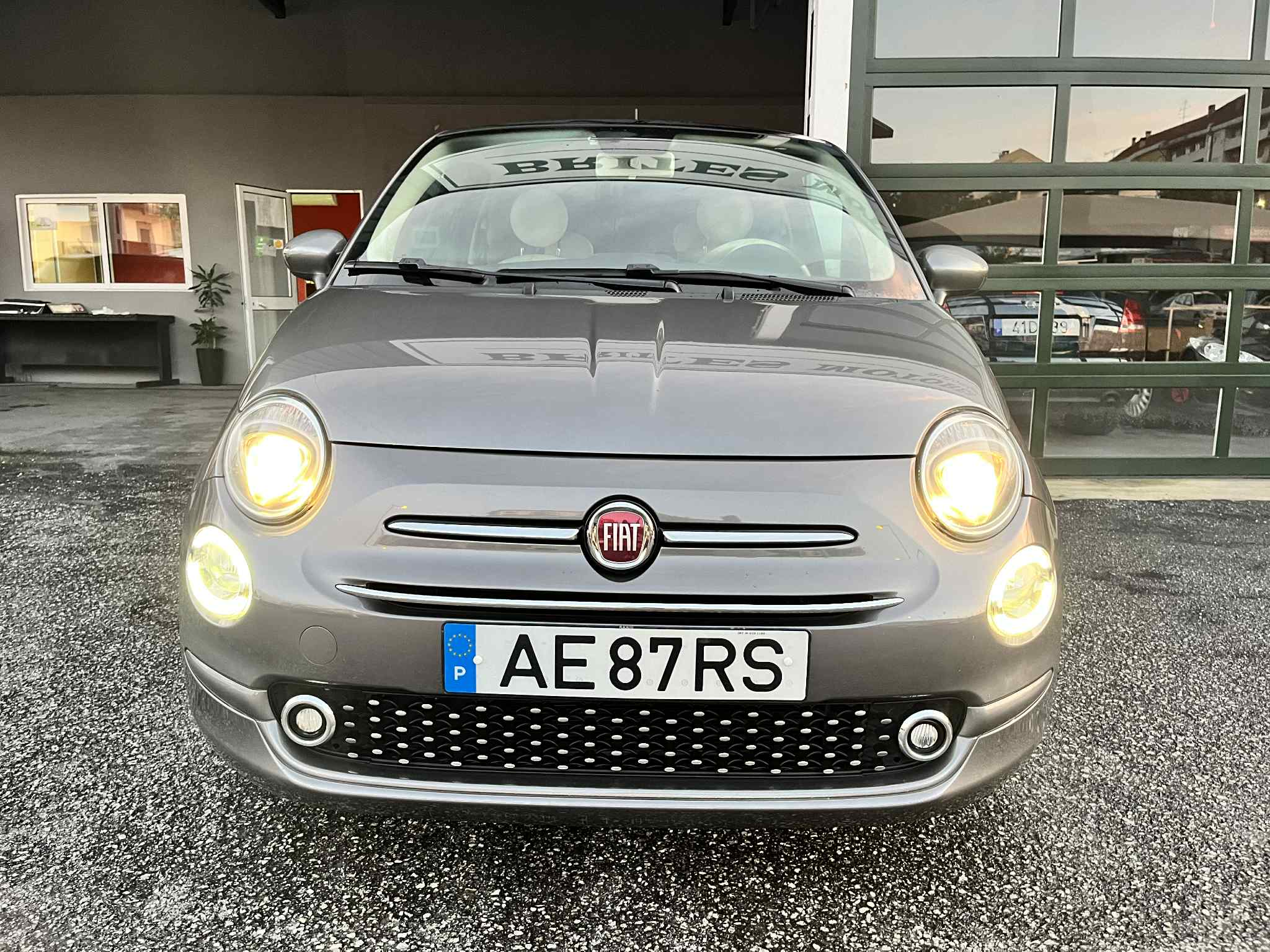 Fiat 500 1.0 Hybrid Lounge - Image 2