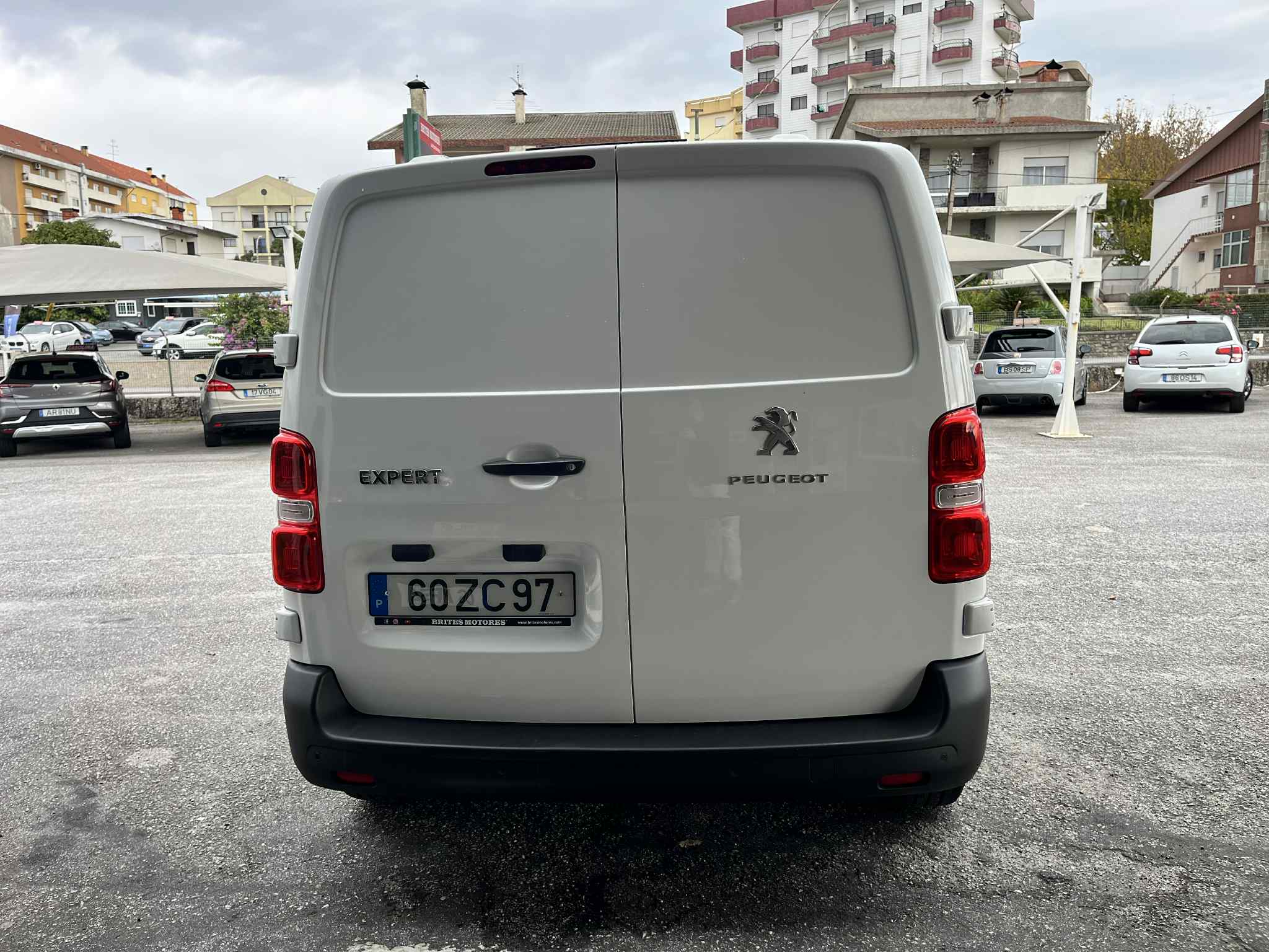 Peugeot Expert 1.6Hdi L2 IVA dedutivel - Image 7