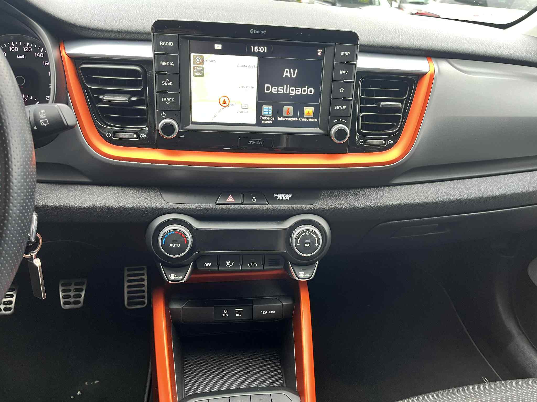 Kia Stonic 1.6 CRDI Vision - Image 15