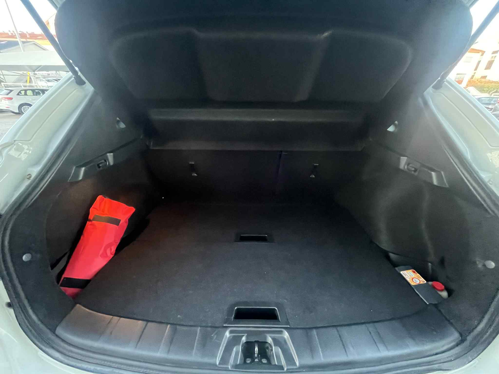 Nissan Qashqai 1.2 DIG-T Tekna Premium - Image 17