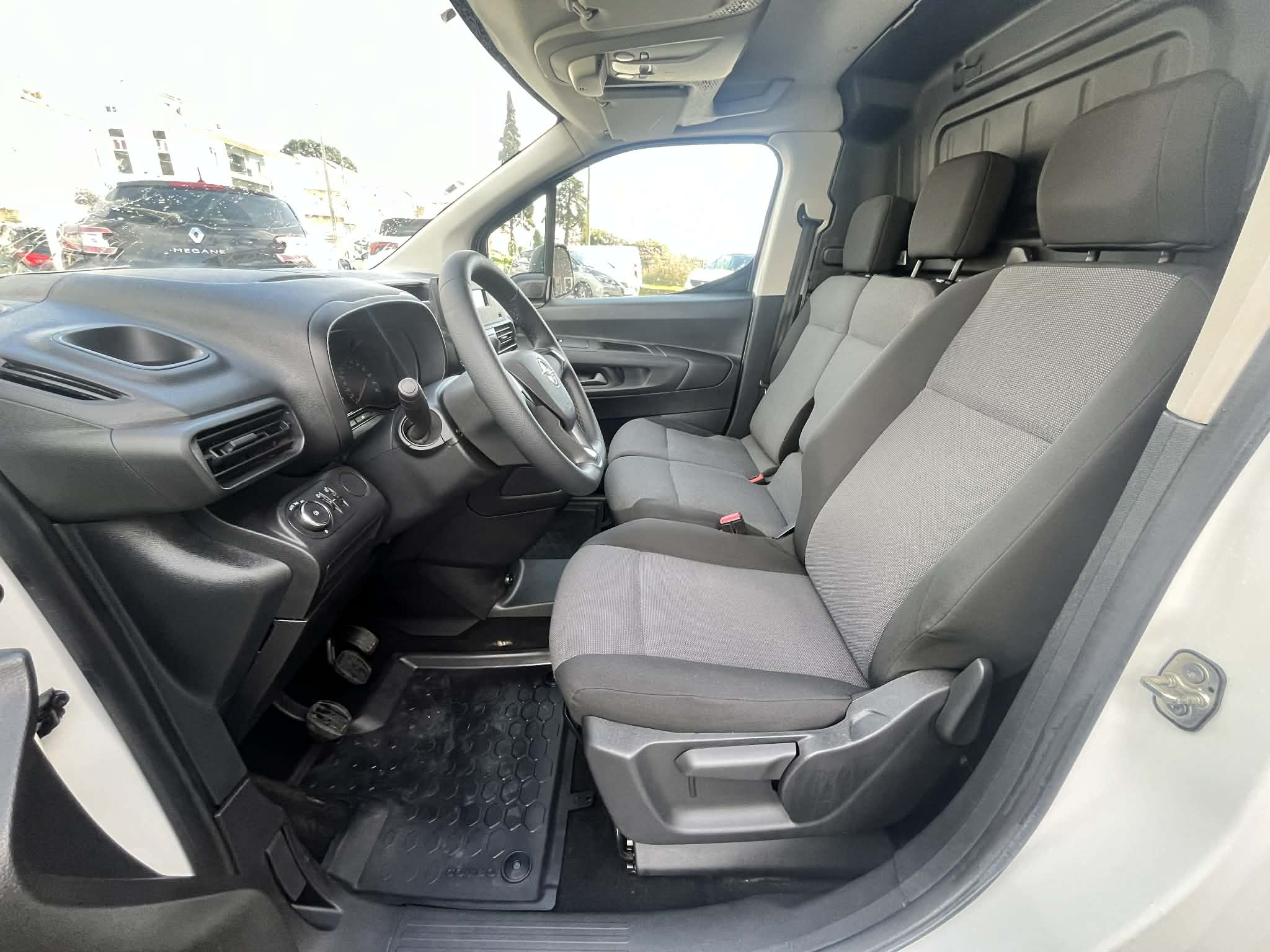 Opel Combo 1.6 CDTi - Image 13