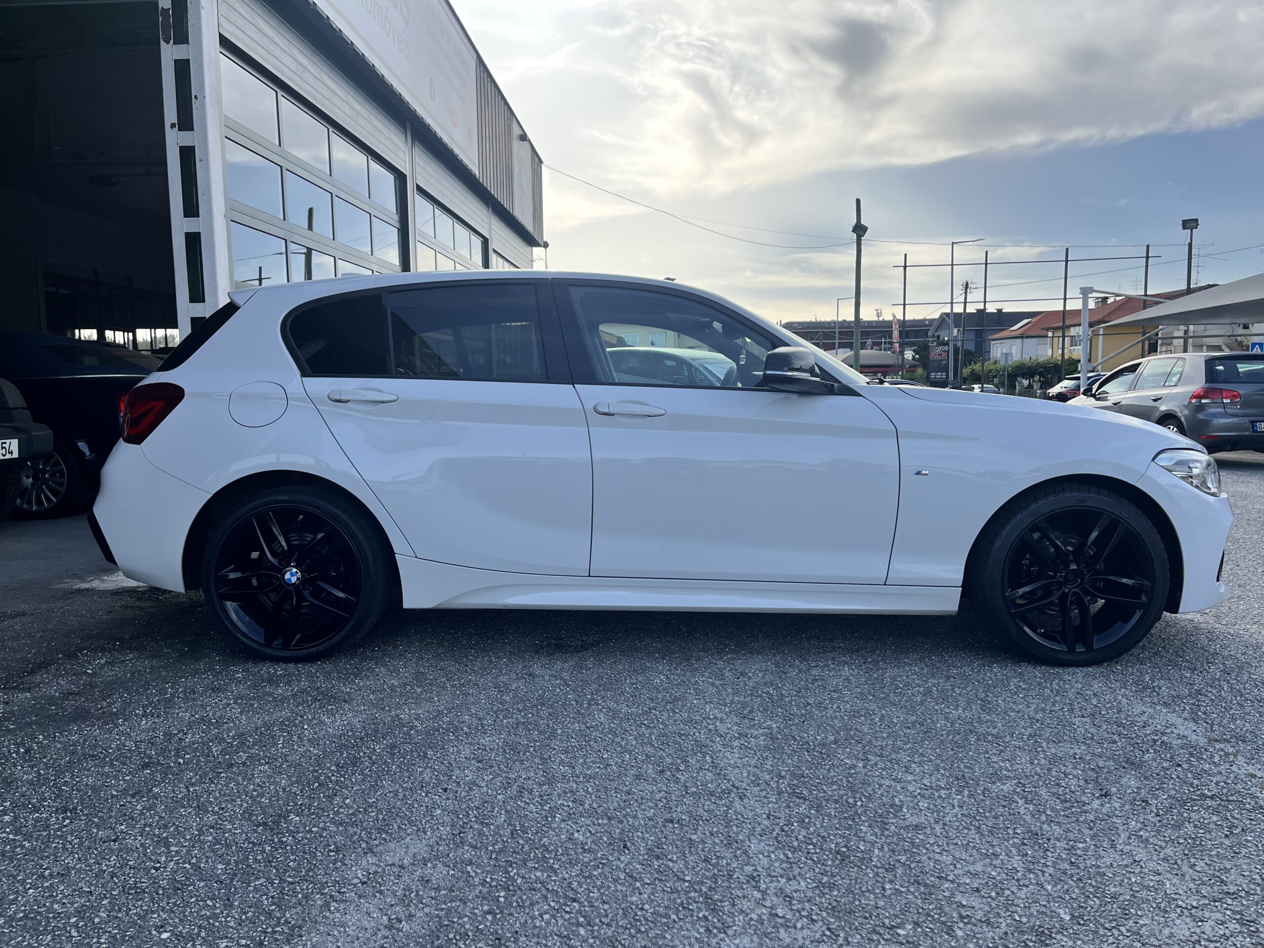BMW 116 d Pack M - Image 4