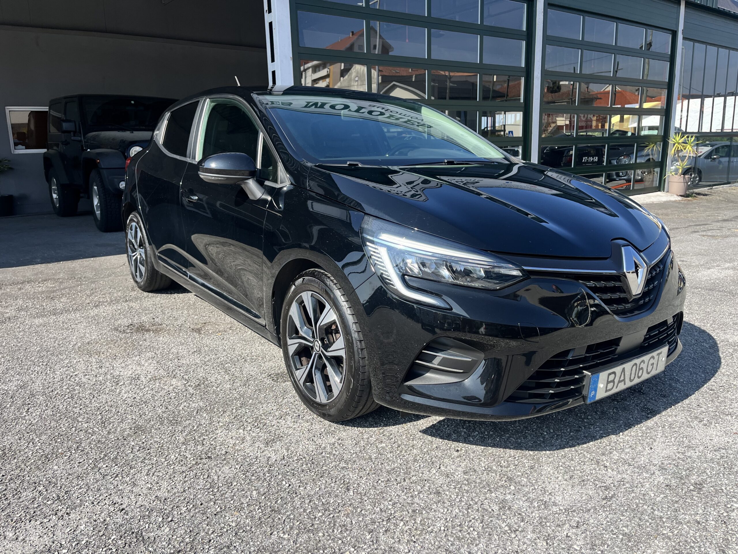 Renault Clio 1.0 TCe Evolution - Image 5
