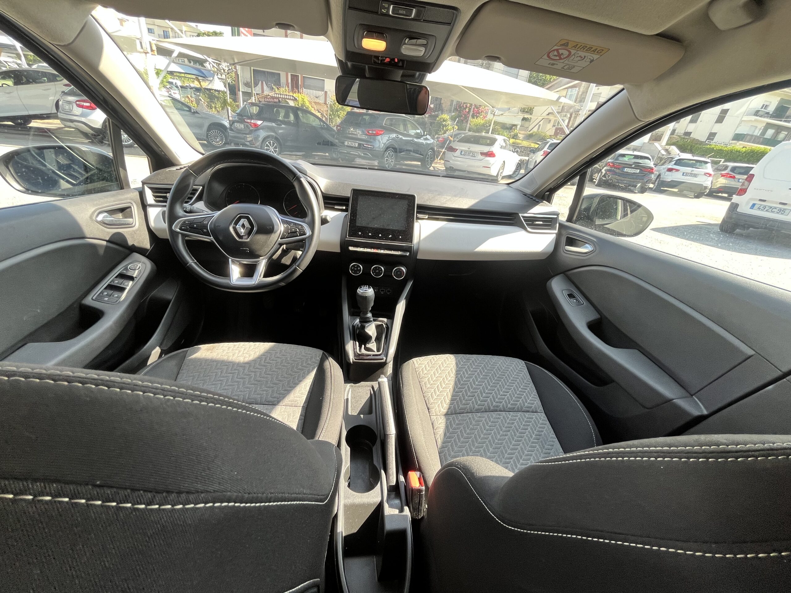 Renault Clio 1.0 TCe Evolution - Image 10