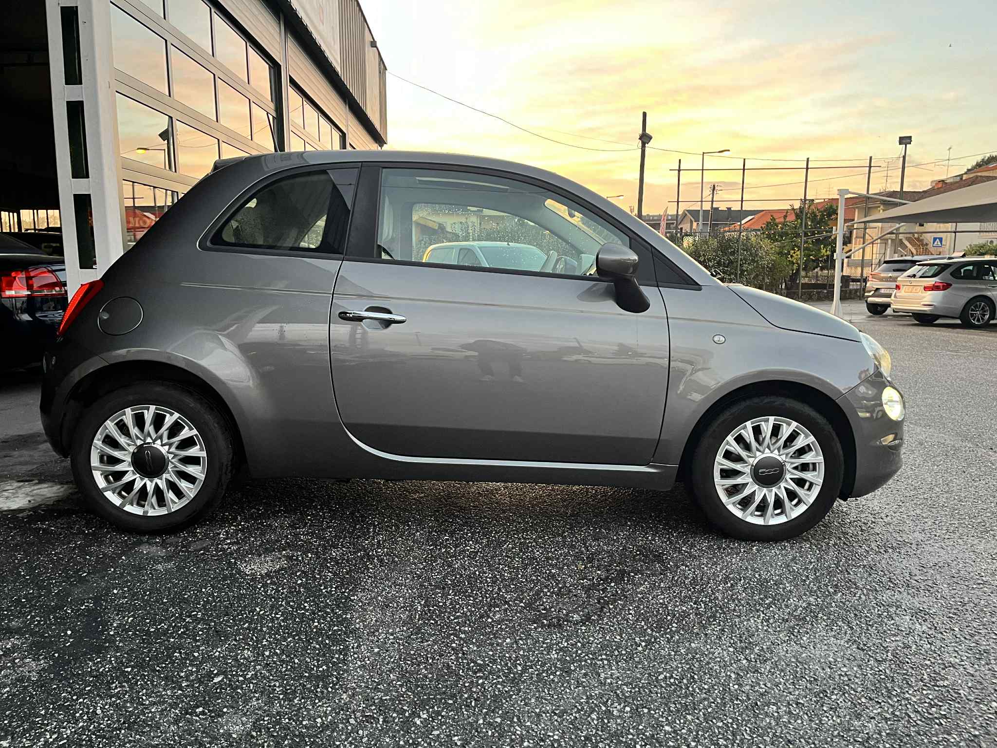 Fiat 500 1.0 Hybrid Lounge - Image 3