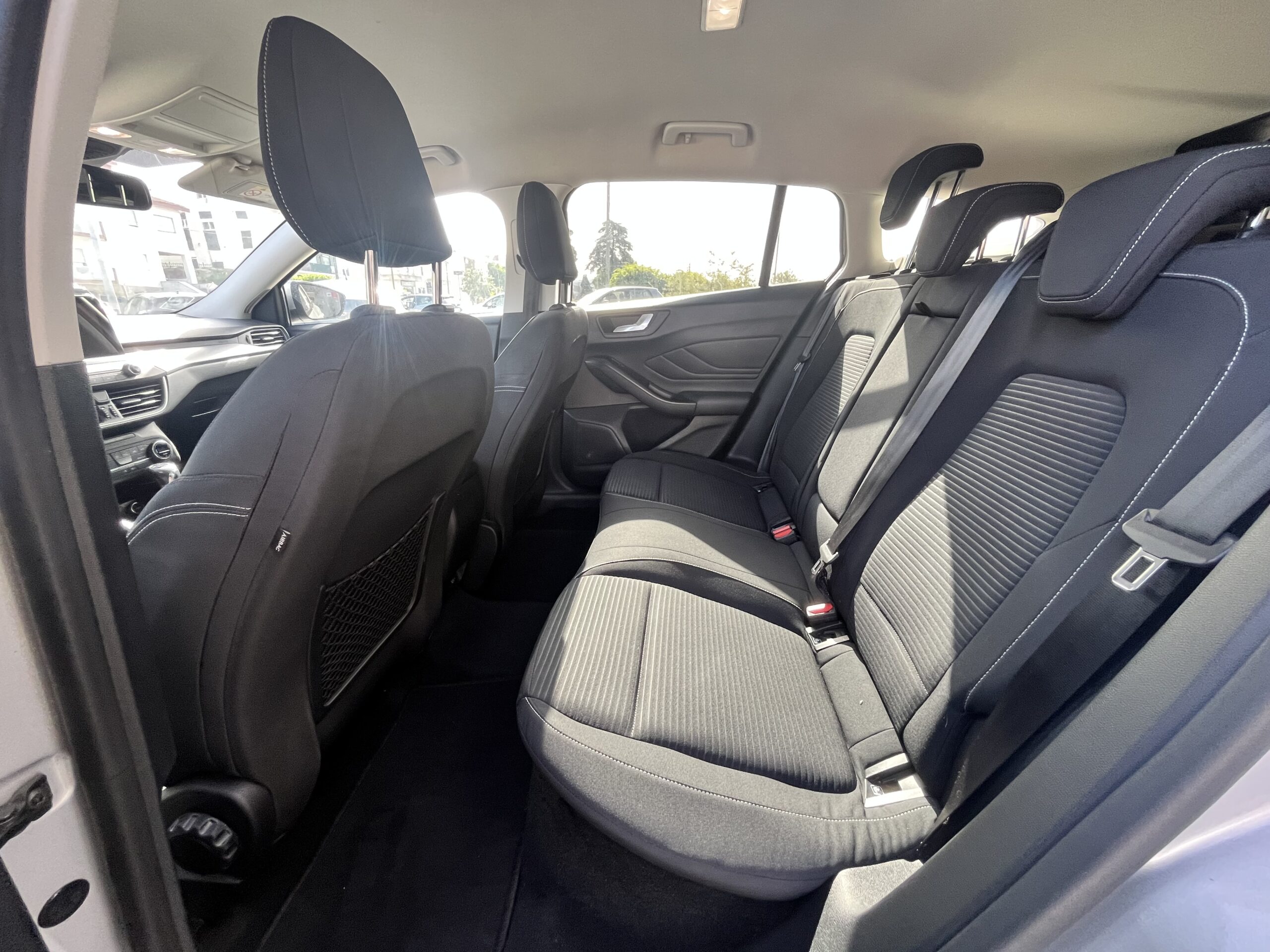 Ford Focus SW 1.5 TDCi Titanium - Image 10